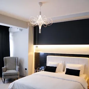 https://tiranatop-suites.hotels-in-tirana.com